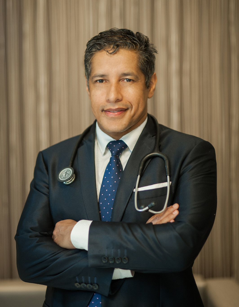 Dr. Fernando Smith